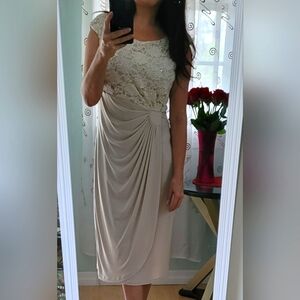 Connect Apparel Midi Dress ❤️